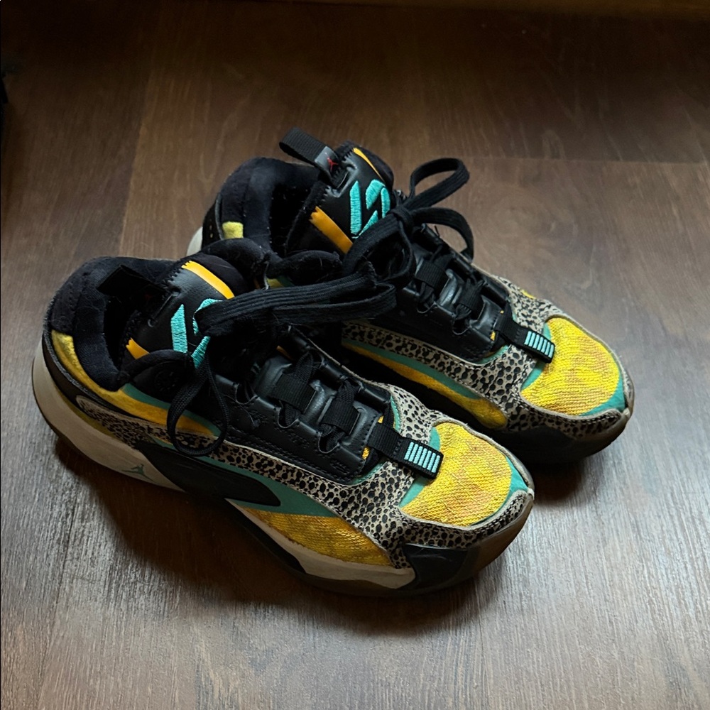 Kids' Teal & Black Low-Top Sneakers